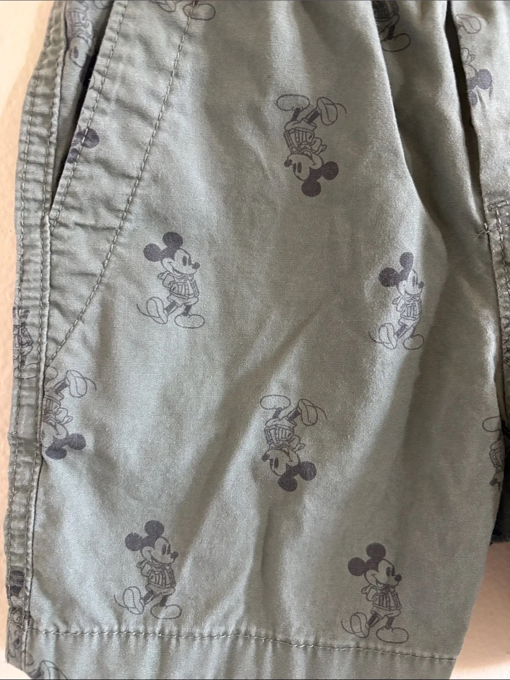 babyGap x Disney Mickey Mouse Pull-On Shorts 100% Cotton - Size 2T